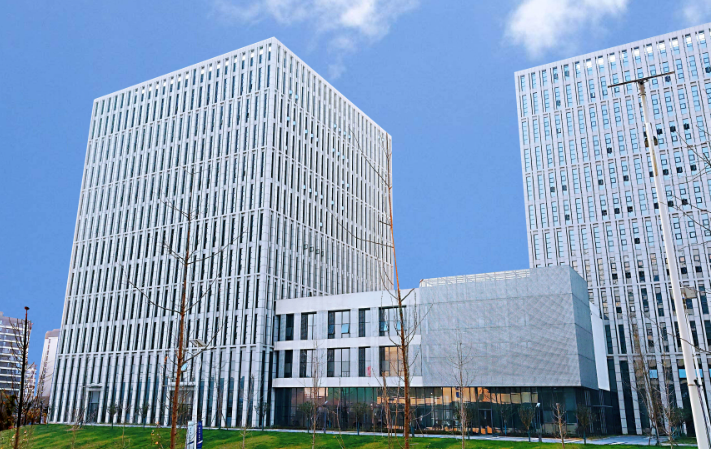 微气候调节涂料在既有建筑改造中的应用案例与经验总结